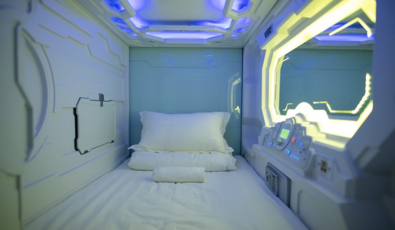 capsule hotel room interior | Indonesia Capsule Bed